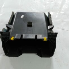 Mantu glabāšanas nodalījums pasažiera pusē priekš VOLVO S40 2004 Black