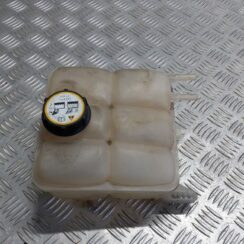 Dzesēšanas šķidruma tvertne priekš VOLVO S40 2004 Black