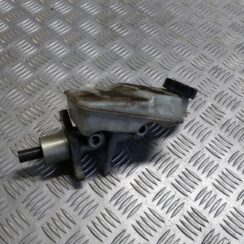 Bremžu pastiprinātāja galvenais cilindrs priekš VOLVO S40 2004 Black