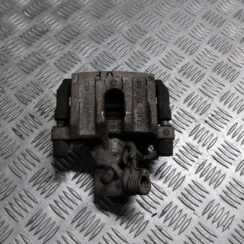 Aizmugurējais kreisais suports priekš VOLVO S40 2004 Black