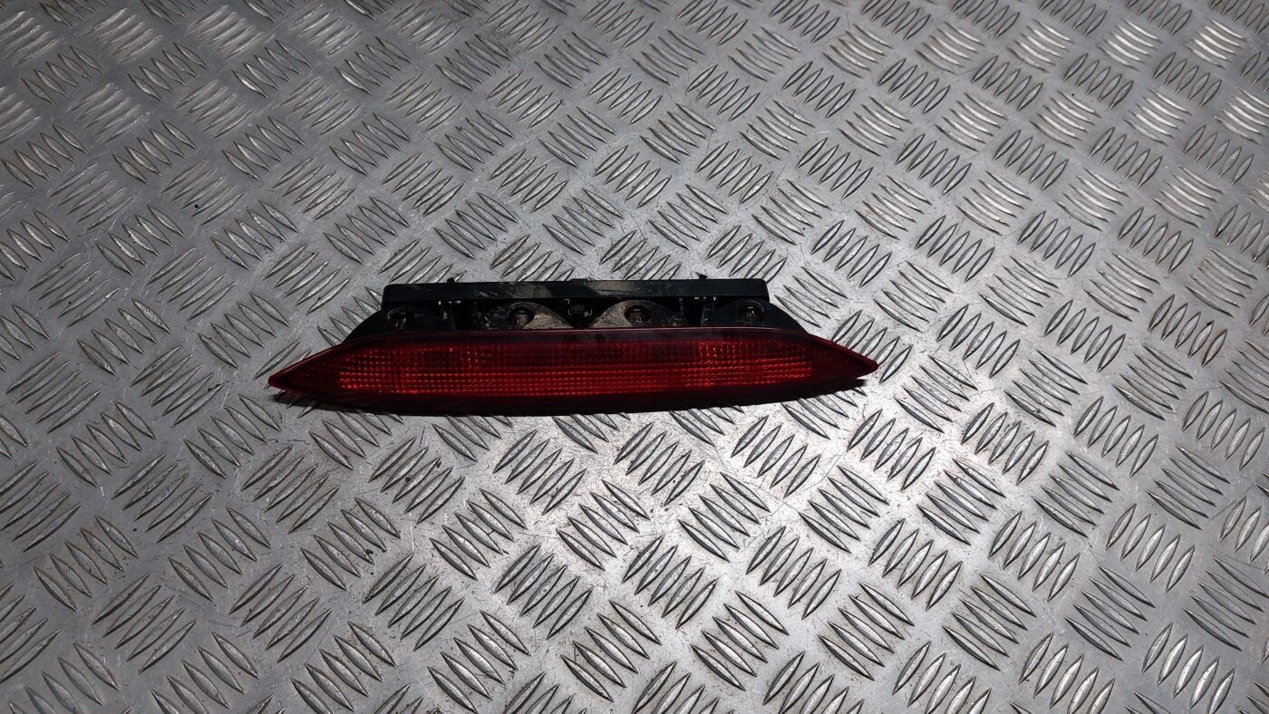 Stop signāls priekš MITSUBISHI COLT 2007 1 Stop signāls priekš MITSUBISHI COLT 2007