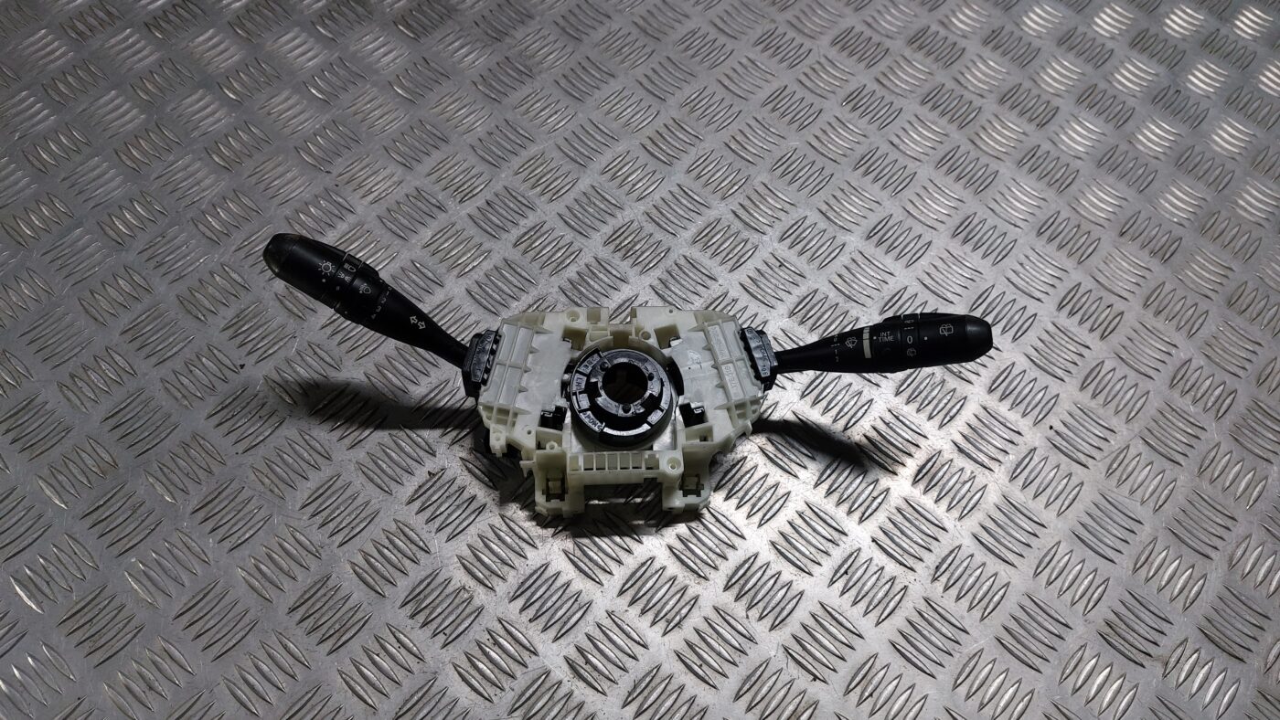 Stūres statnes slēdzis priekš MITSUBISHI COLT 2007