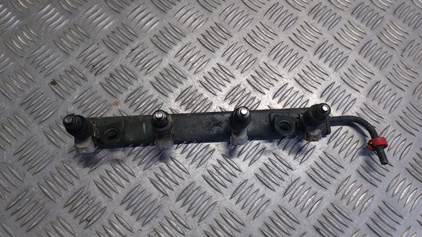 Degvielas sadales caurule priekš MITSUBISHI COLT 2007