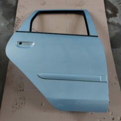 Aizmugurējās labās durvis priekš MITSUBISHI COLT 2007