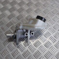 Bremžu pastiprinātāja galvenais cilindrs priekš VOLVO V60 2012