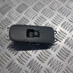Stikla pacelšanas poga priekš VOLVO V60 2012