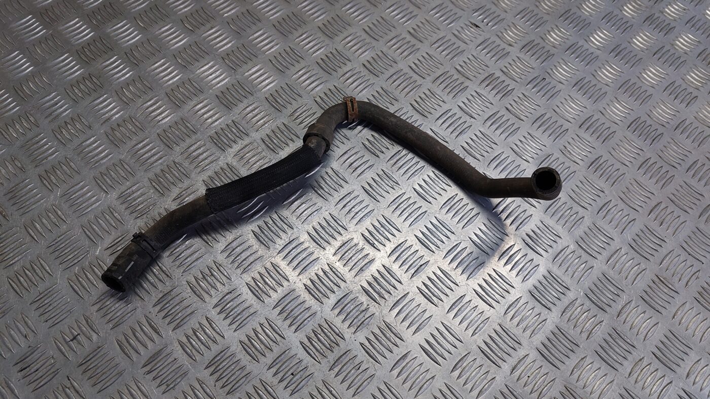 Dzesēšanas caurule priekš VOLVO V60 2012 1 Dzesēšanas caurule priekš VOLVO V60 2012