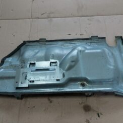 Izpūtēja sistēmas karstuma aizsargs priekš VOLVO V60 2012