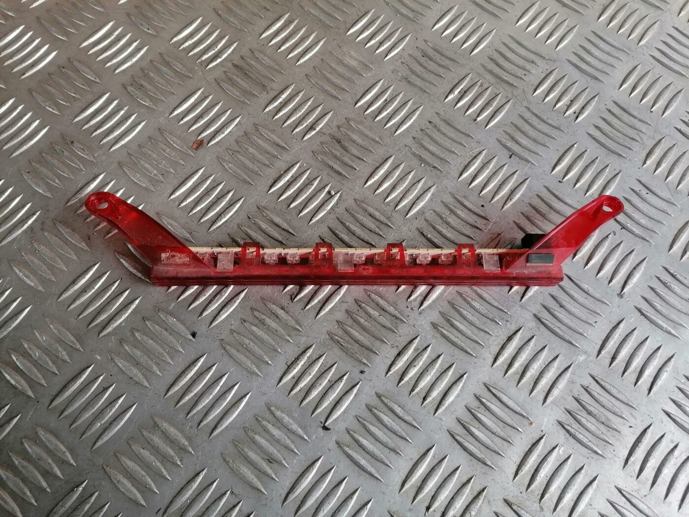 Stop signāls priekš BMW 123 E87 2008 BLACK