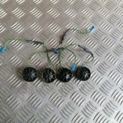 Durvju skaļrunis, augšā priekš BMW 123 E87 2008 BLACK