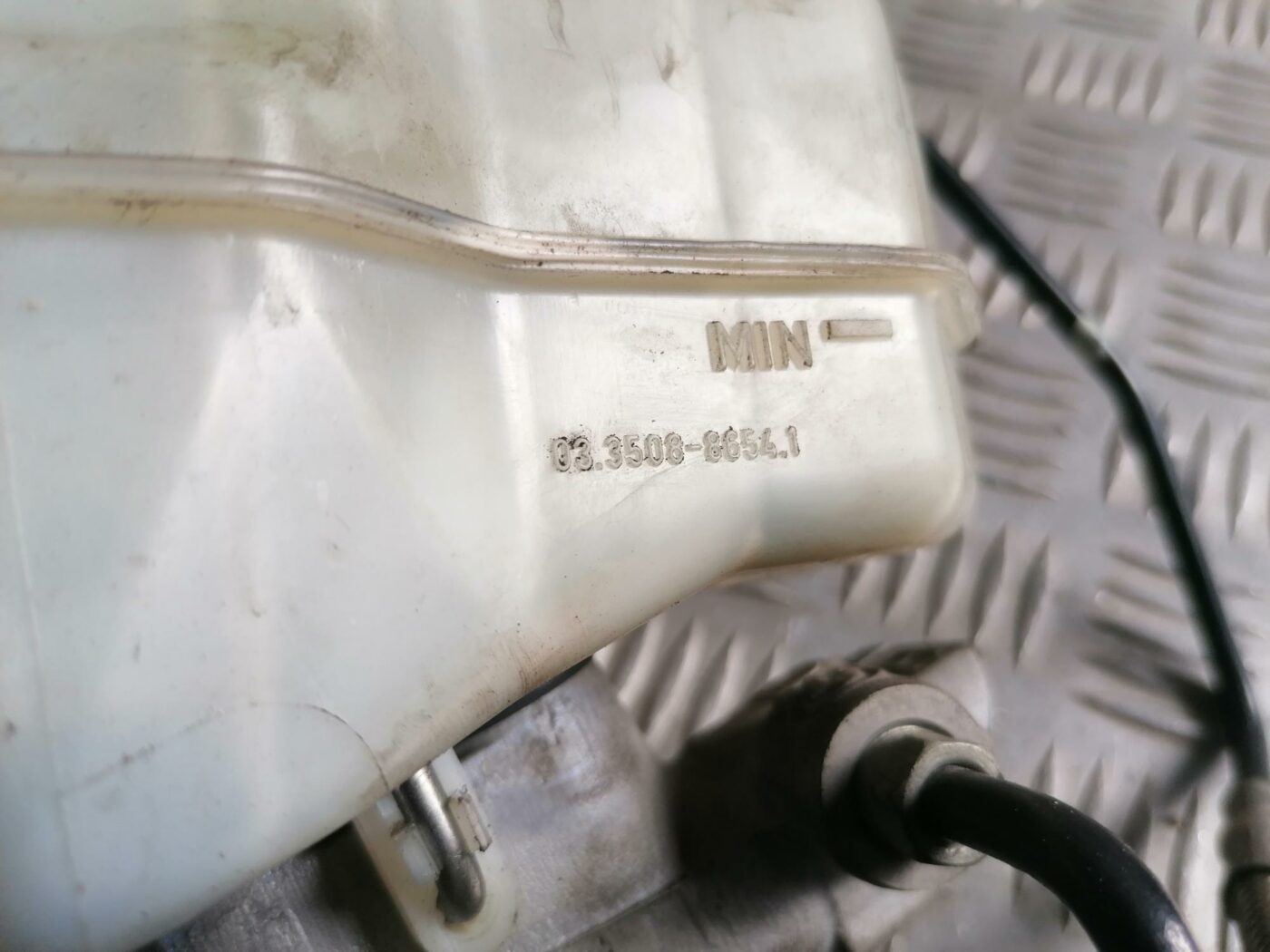 Bremžu pastiprinātāja galvenais cilindrs priekš BMW 123 E87 2008 BLACK