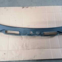 Vējstikla uzlikas (deflektora) režģis priekš BMW 123 E87 2008 BLACK