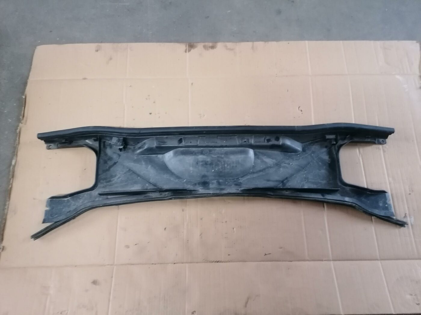 Salona gaisa filtra korpuss priekš BMW 123 E87 2008 BLACK 2 Salona gaisa filtra korpuss priekš BMW 123 E87 2008 BLACK