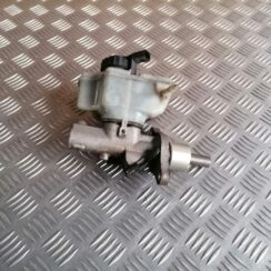 Bremžu pastiprinātāja galvenais cilindrs priekš ŠKODA OCTAVIA 2006