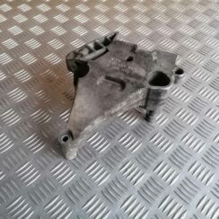 Dzinēja kronšteins priekš ŠKODA OCTAVIA 2006