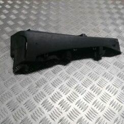 Aizmugures plaukta turētājs priekš ŠKODA OCTAVIA 2006