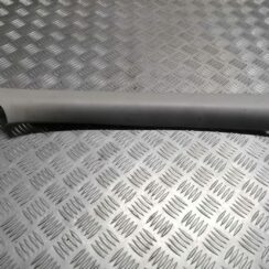 Priekšējas salona statnes apdare priekš ŠKODA OCTAVIA 2006