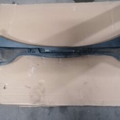 Vējstikla uzlikas (deflektora) režģis priekš ŠKODA OCTAVIA 2006