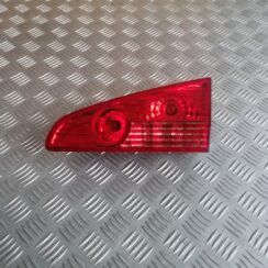 Bagāžnieka vāka labais lukturis priekš PEUGEOT 607 2010