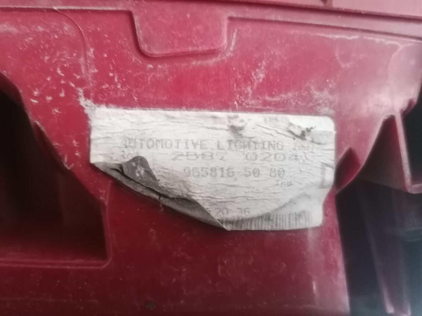 Bagāžnieka vāka labais lukturis priekš PEUGEOT 607 2010 3 Bagāžnieka vāka labais lukturis priekš PEUGEOT 607 2010