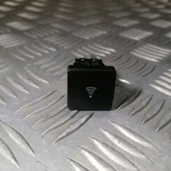 Parkošanās devēju poga priekš PEUGEOT 607 2010