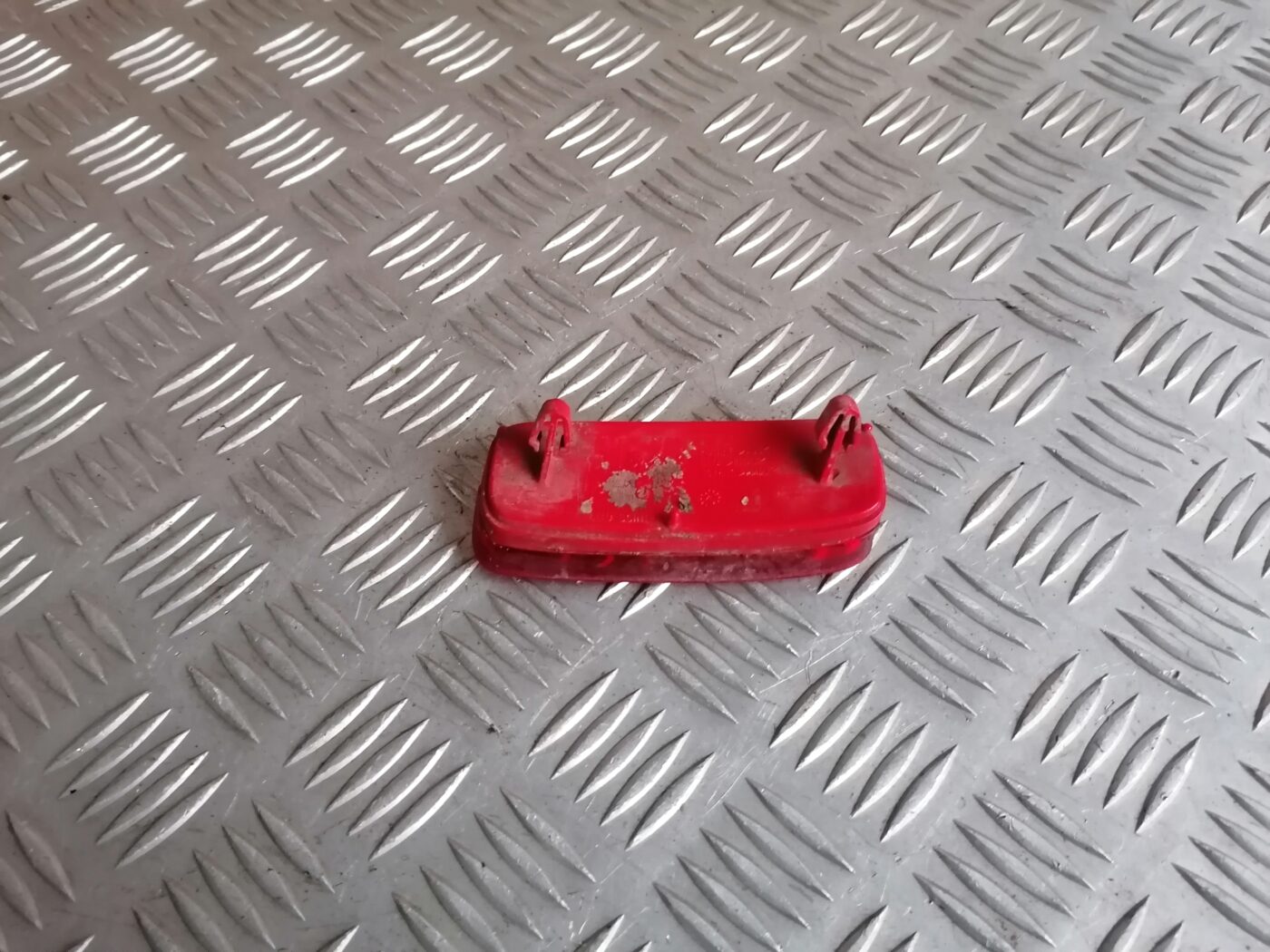 Aizmugurējais atstarotājs priekš PEUGEOT 607 2010