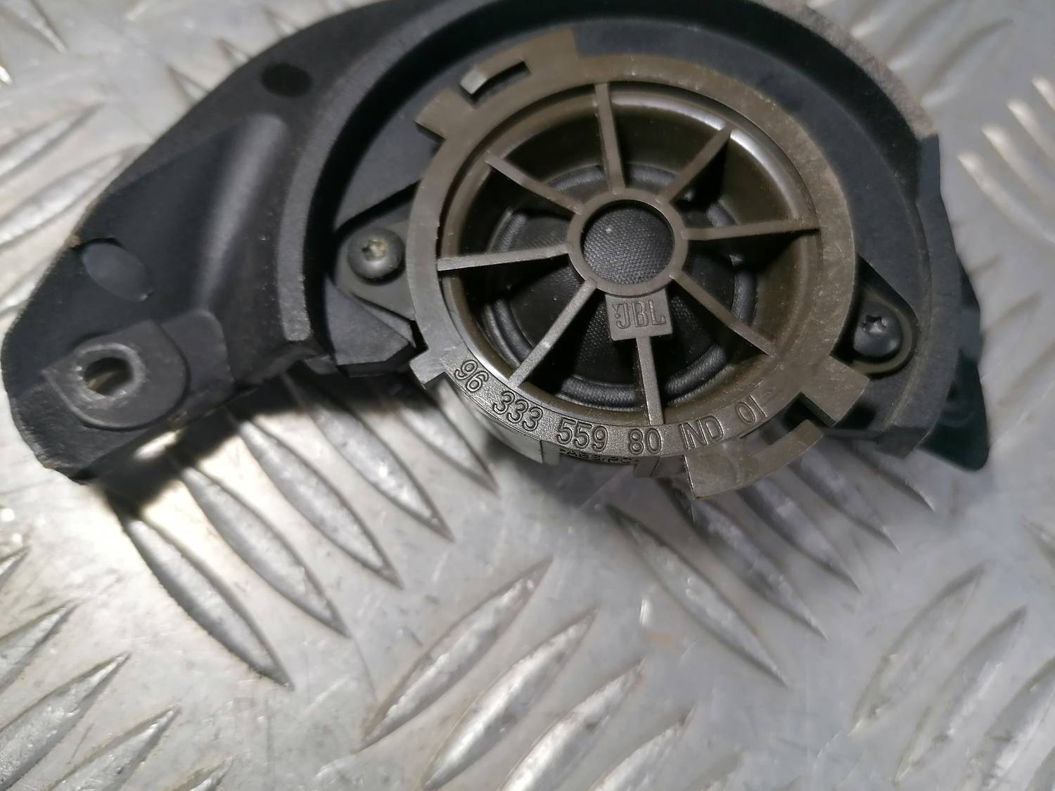 Durvju skaļrunis, augšā priekš PEUGEOT 607 2010