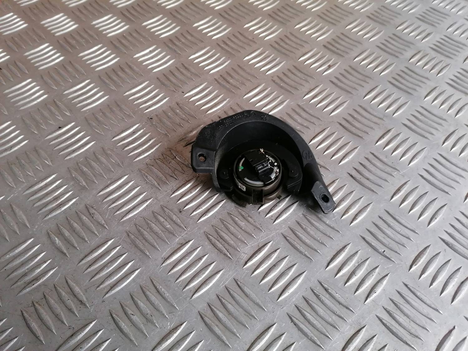 Durvju skaļrunis, augšā priekš PEUGEOT 607 2010