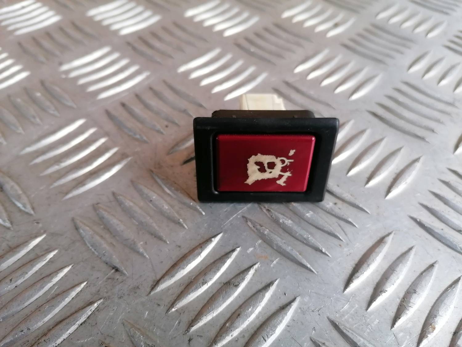 Bagāžnieka vāka atvēršanas rokturis/poga priekš PEUGEOT 607 2010 2 Bagāžnieka vāka atvēršanas rokturis/poga priekš PEUGEOT 607 2010