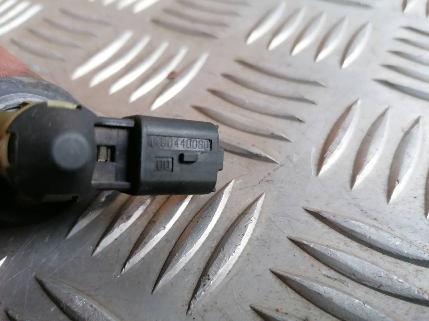 Durvju atvēršanas/aizvēršanas kontakts priekš PEUGEOT 607 2010 2 Durvju atvēršanas/aizvēršanas kontakts priekš PEUGEOT 607 2010