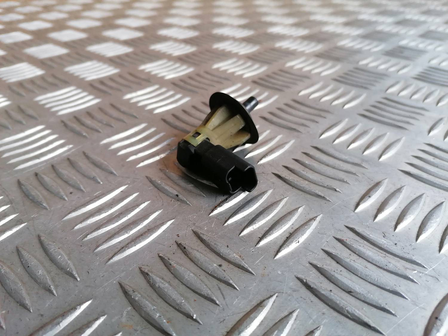 Durvju atvēršanas/aizvēršanas kontakts priekš PEUGEOT 607 2010 3 Durvju atvēršanas/aizvēršanas kontakts priekš PEUGEOT 607 2010