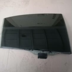 Aizmugurējo labo durvju stikls priekš PEUGEOT 607 2010