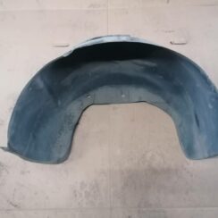 Aizmugurējais labais paspārns priekš PEUGEOT 607 2010