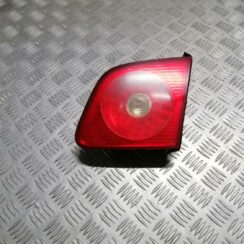 Bagāžnieka vāka labais lukturis priekš VW PHAETON 2003