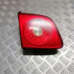 Bagāžnieka vāka kreisais lukturis priekš VW PHAETON 2003