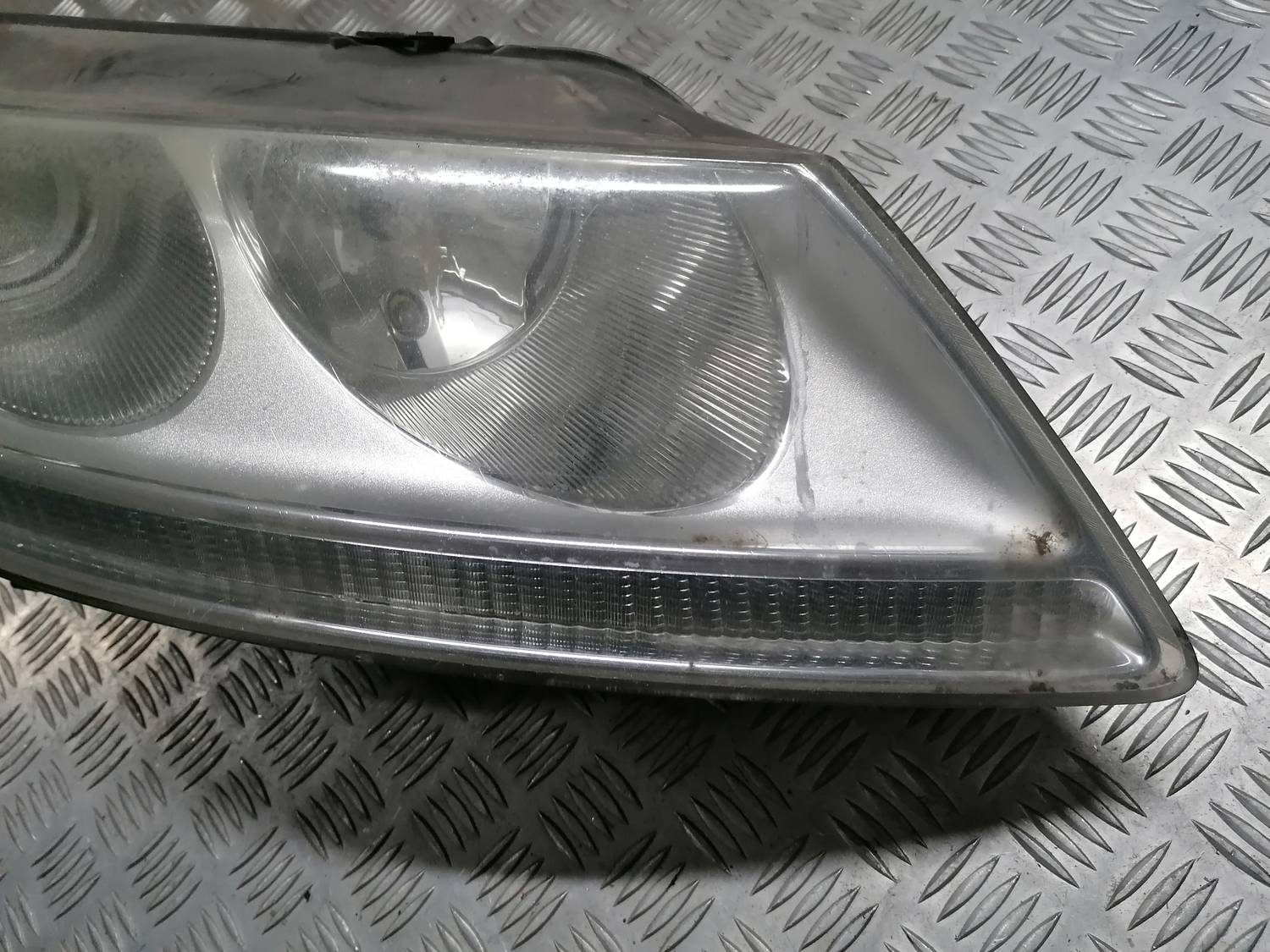 Priekšējais labais lukturis priekš VW PHAETON 2003 3 Priekšējais labais lukturis priekš VW PHAETON 2003