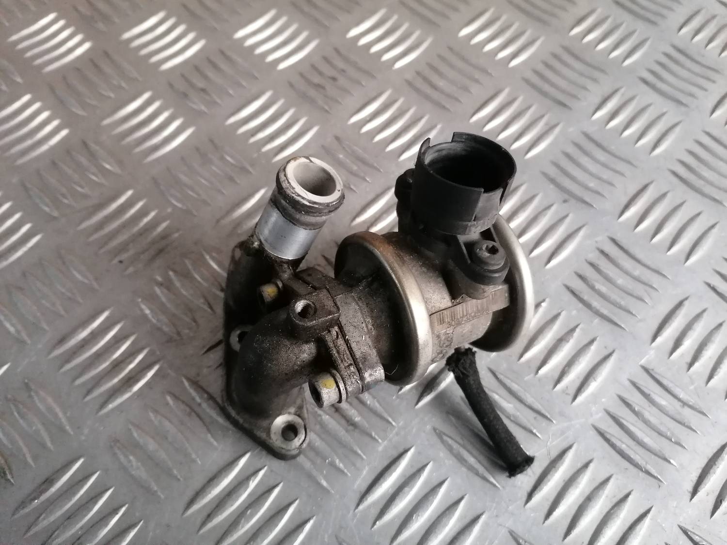 EGR vārsts priekš VW PHAETON 2003 3 EGR vārsts priekš VW PHAETON 2003