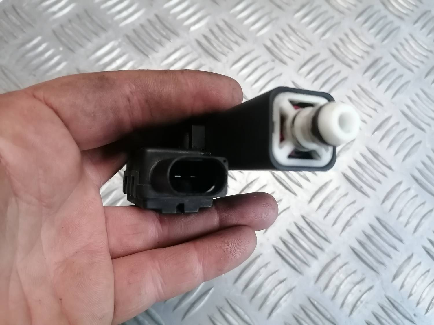 Lukturu mazgātāja sprausla priekš VW PHAETON 2003