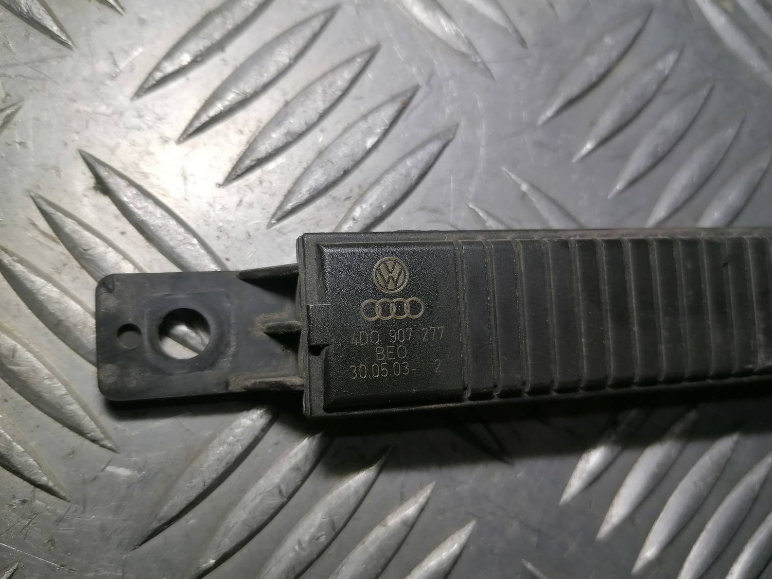 Riepas gaisa spiediena sensors priekš VW PHAETON 2003 3 Riepas gaisa spiediena sensors priekš VW PHAETON 2003