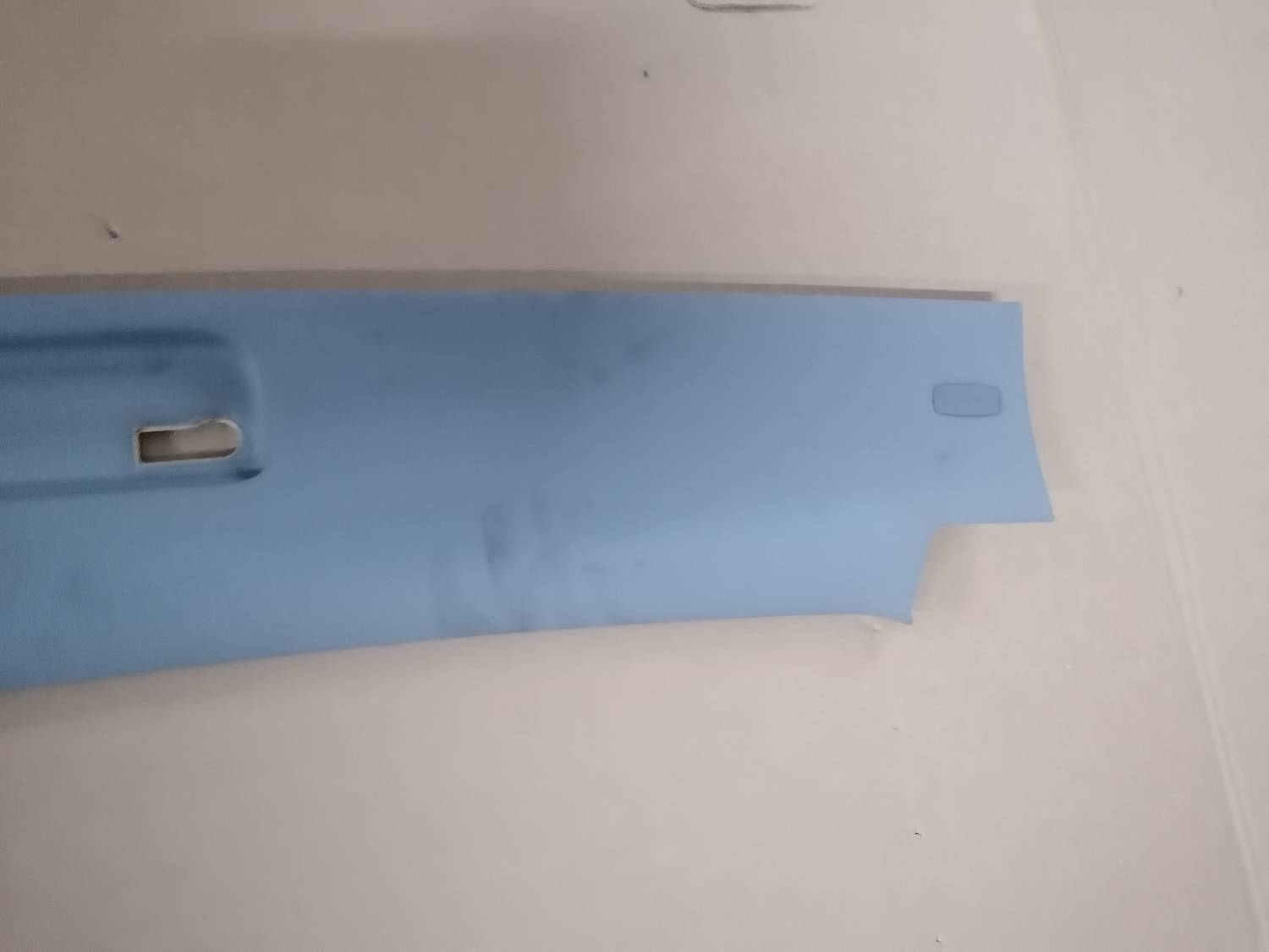 Aizmugurējas salona statnes apdare priekš VW PHAETON 2003 3 Aizmugurējas salona statnes apdare priekš VW PHAETON 2003