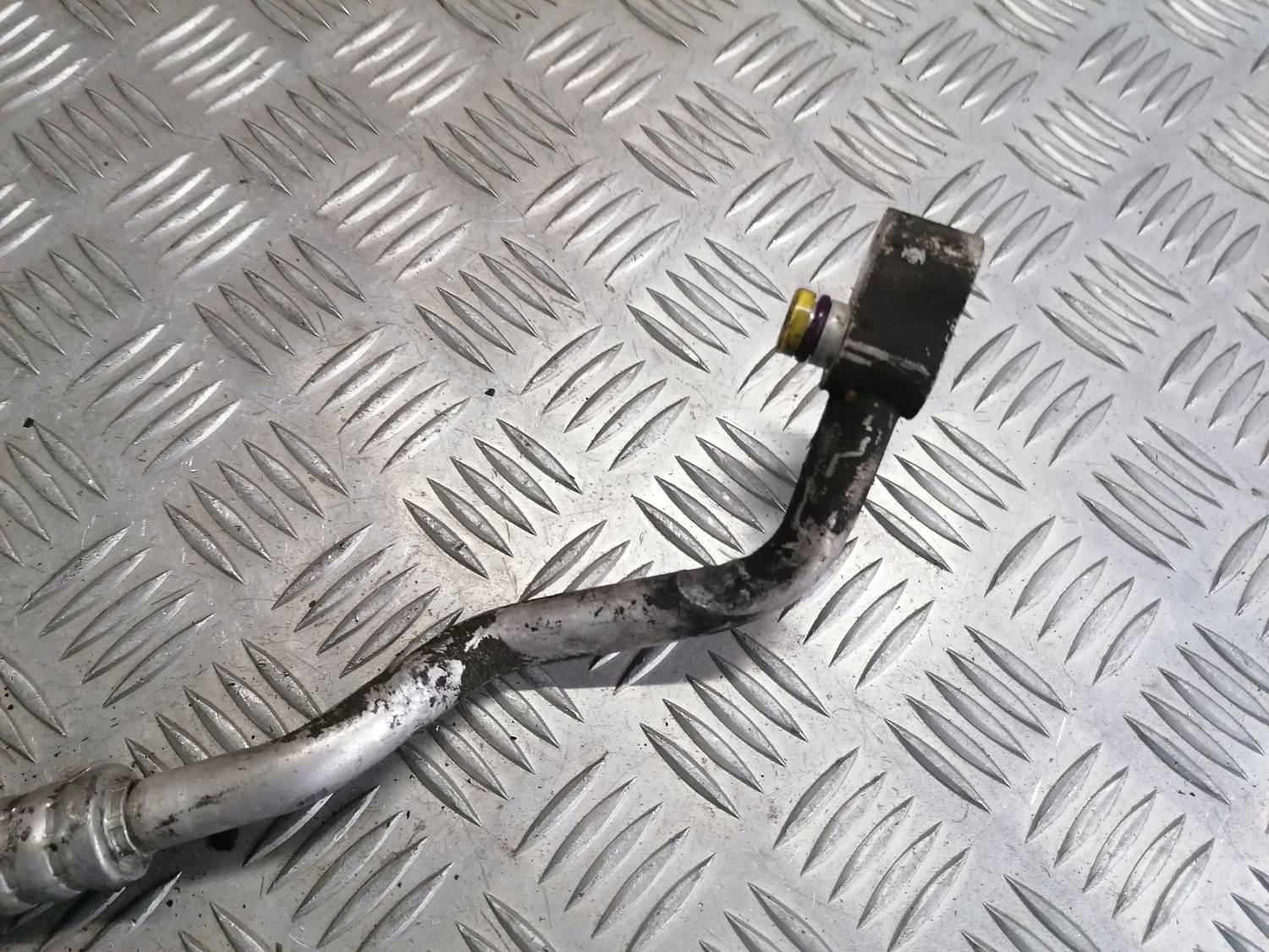 Gaisa kondicioniera caurule priekš VW PHAETON 2003 3 Gaisa kondicioniera caurule priekš VW PHAETON 2003