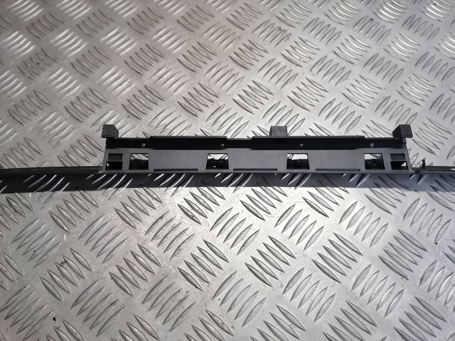 Mērinstrumentu paneļa dekoratīvā uzlika priekš VW PHAETON 2003