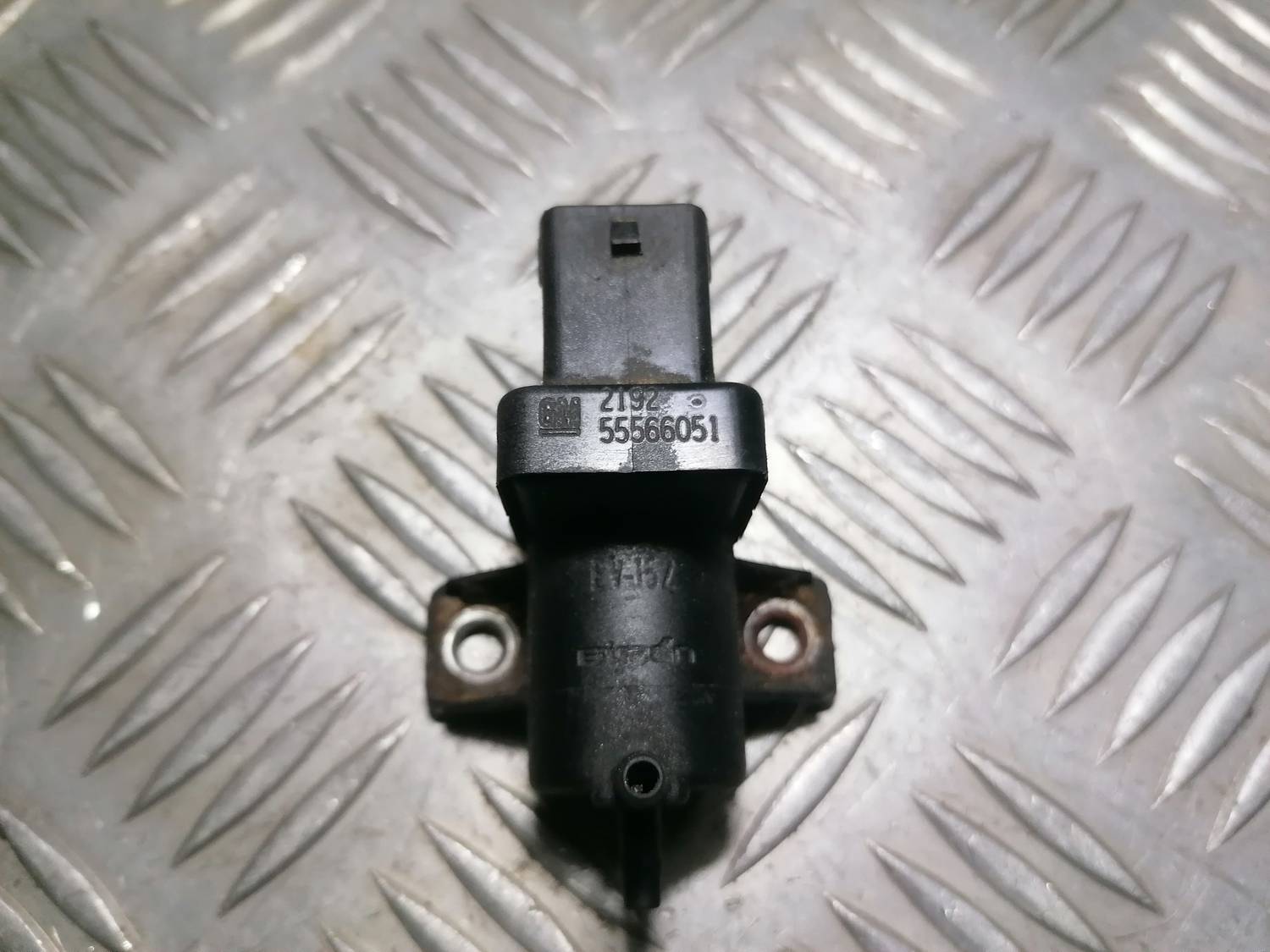 Izplūdes solenoīda vārsts priekš OPEL INSIGNIA SPORTS TOURER 2013