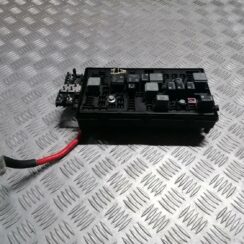 Drošinātāju bloks priekš OPEL INSIGNIA SPORTS TOURER 2013