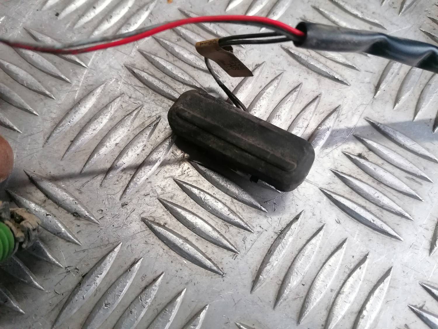 Bagažnieka vāka rokturis priekš OPEL INSIGNIA SPORTS TOURER 2013