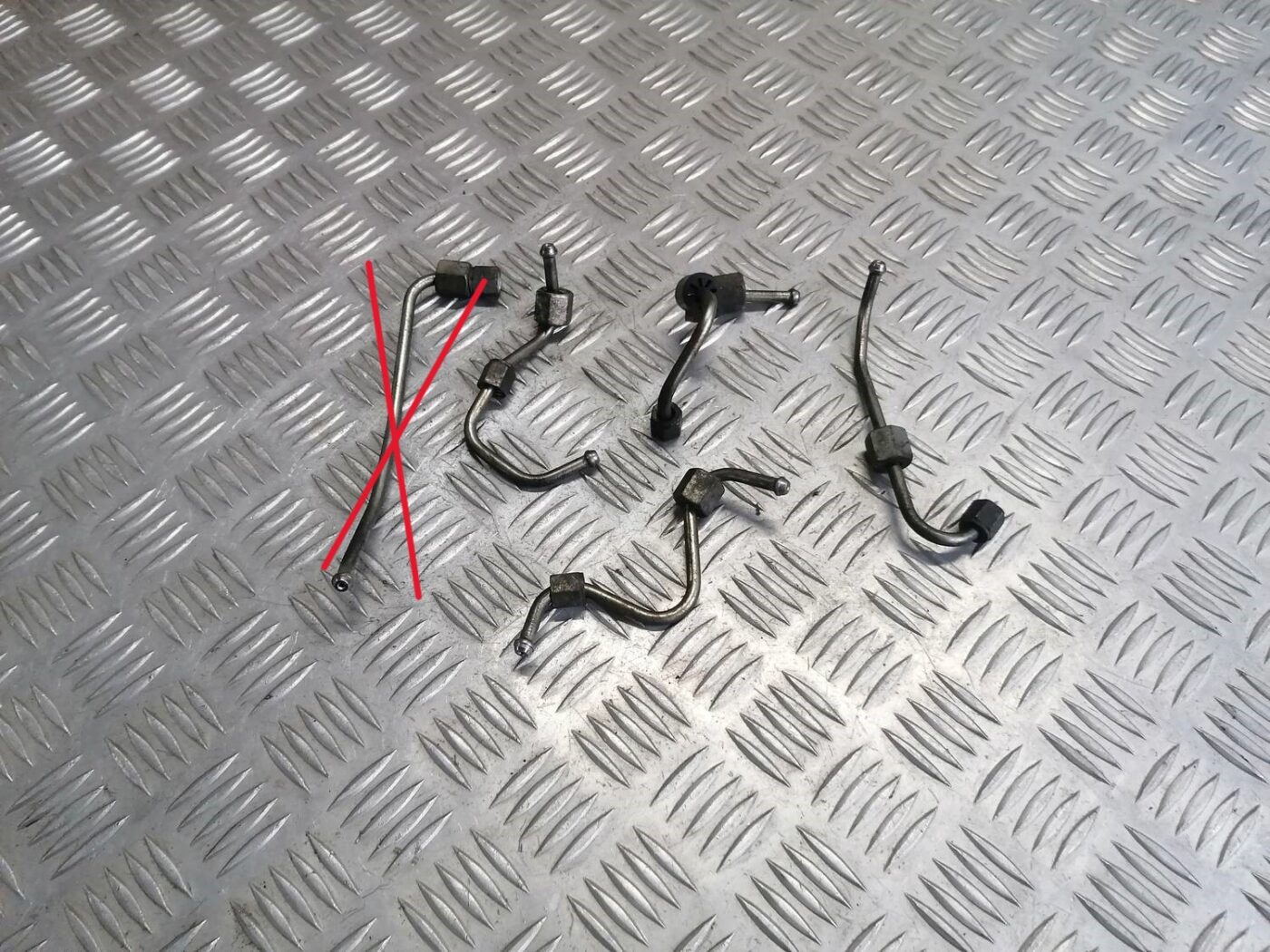 Degvielas caurule priekš OPEL INSIGNIA SPORTS TOURER 2013 1 Degvielas caurule priekš OPEL INSIGNIA SPORTS TOURER 2013