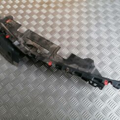 Priekšēja bufera kronšteins priekš OPEL INSIGNIA SPORTS TOURER 2013