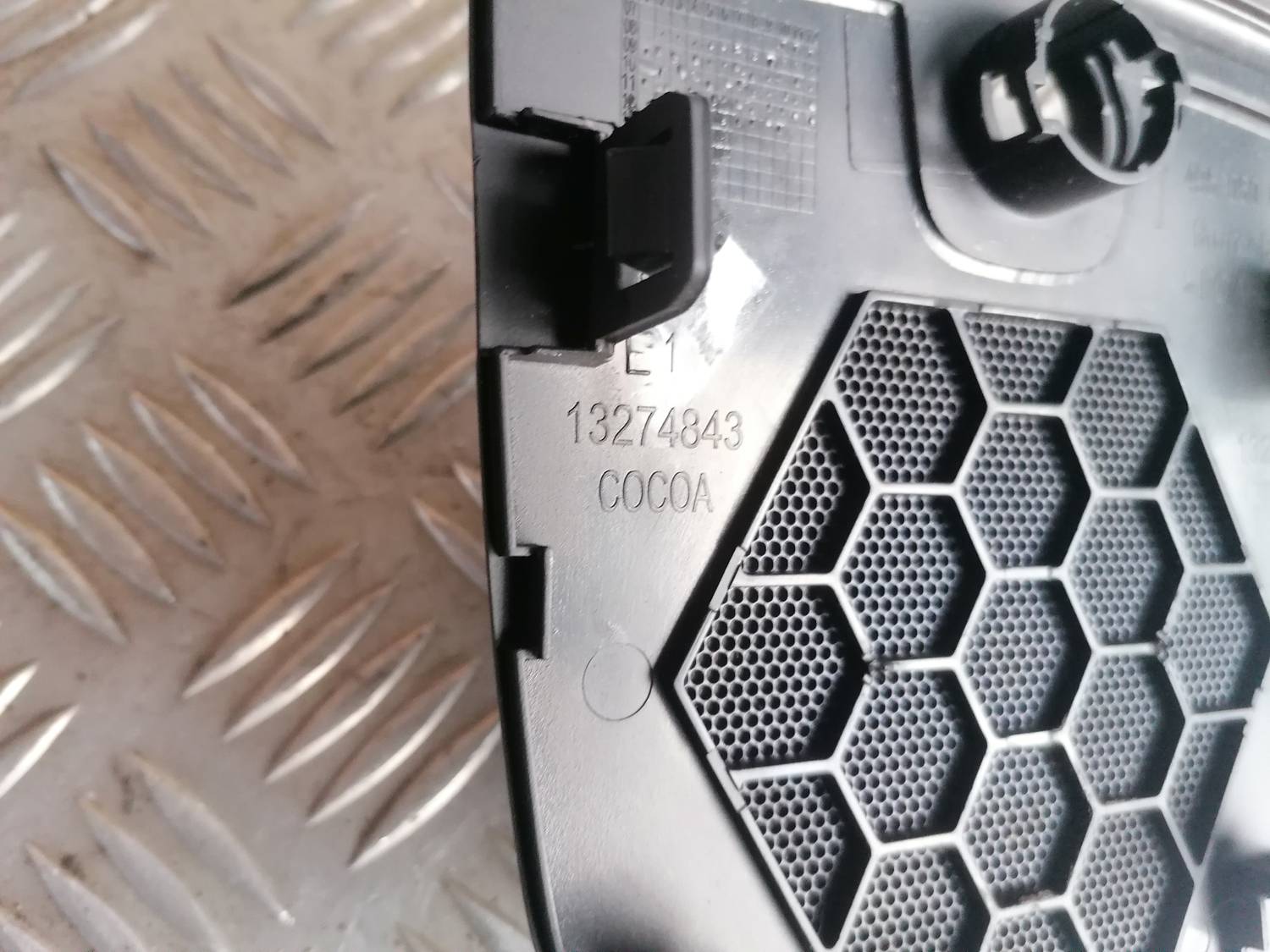 Mērinstrumentu paneļa skaļruņa apdare priekš OPEL INSIGNIA SPORTS TOURER 2013