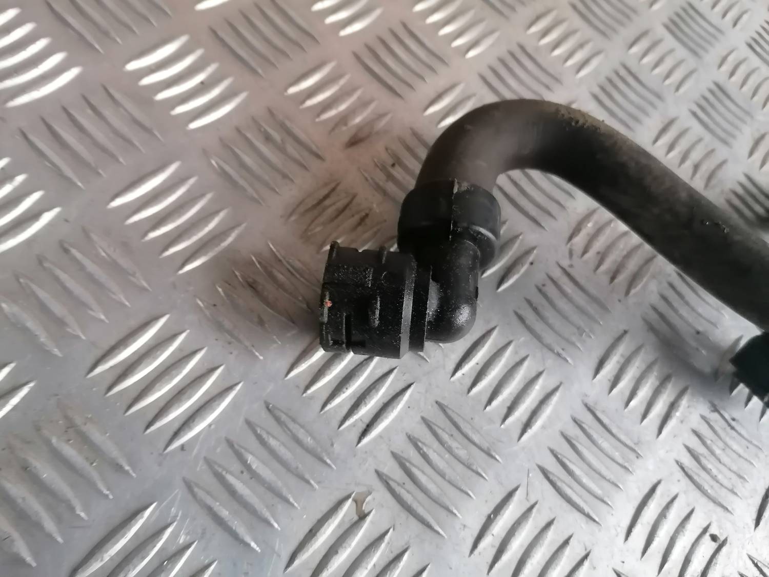 Dzesēšanas caurule priekš OPEL INSIGNIA SPORTS TOURER 2013