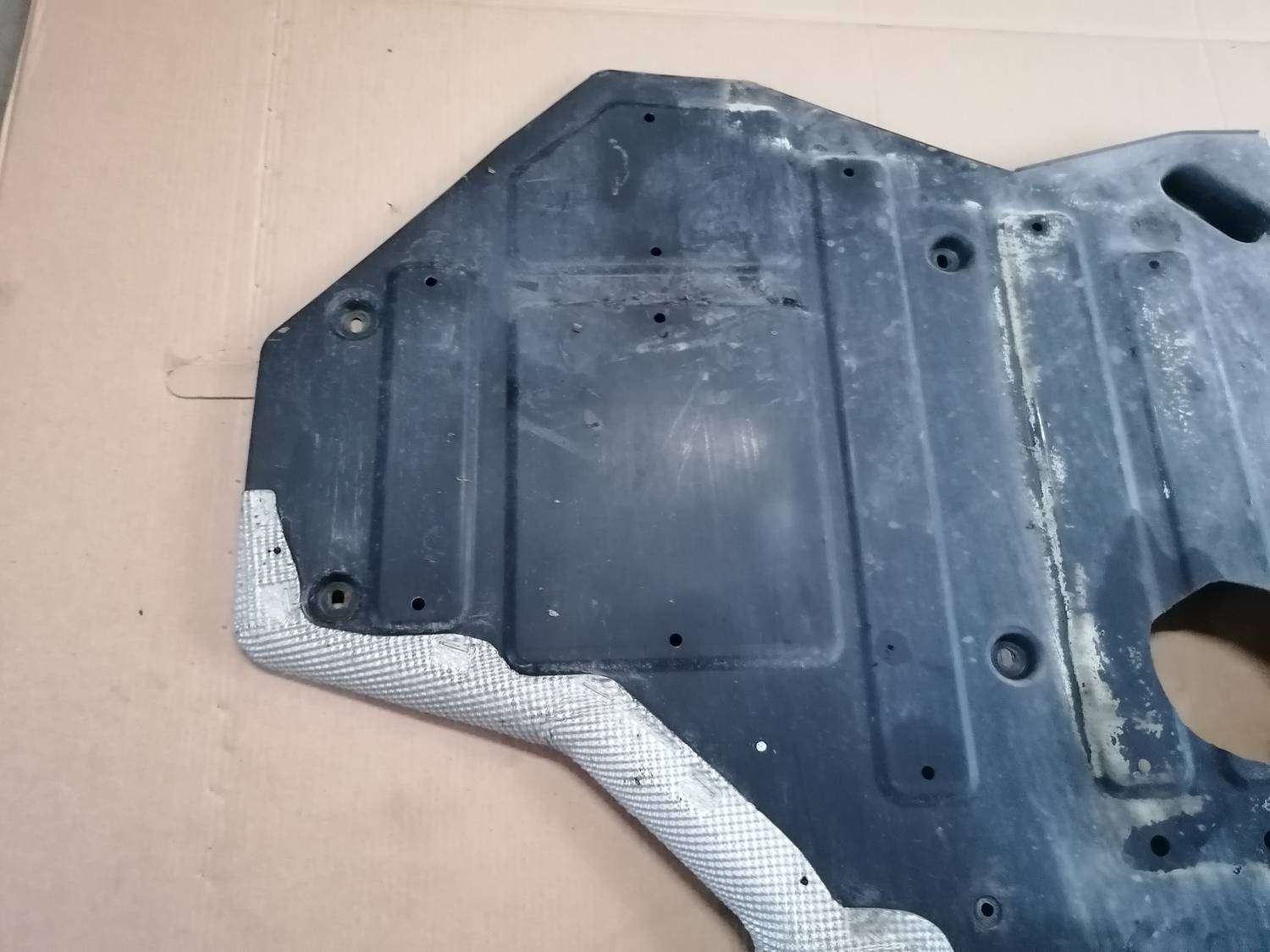 Virsbūves apakšējais aizsargs priekš OPEL INSIGNIA SPORTS TOURER 2013